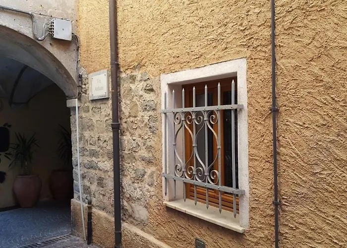 Vicinissimo Al Mare * Noli